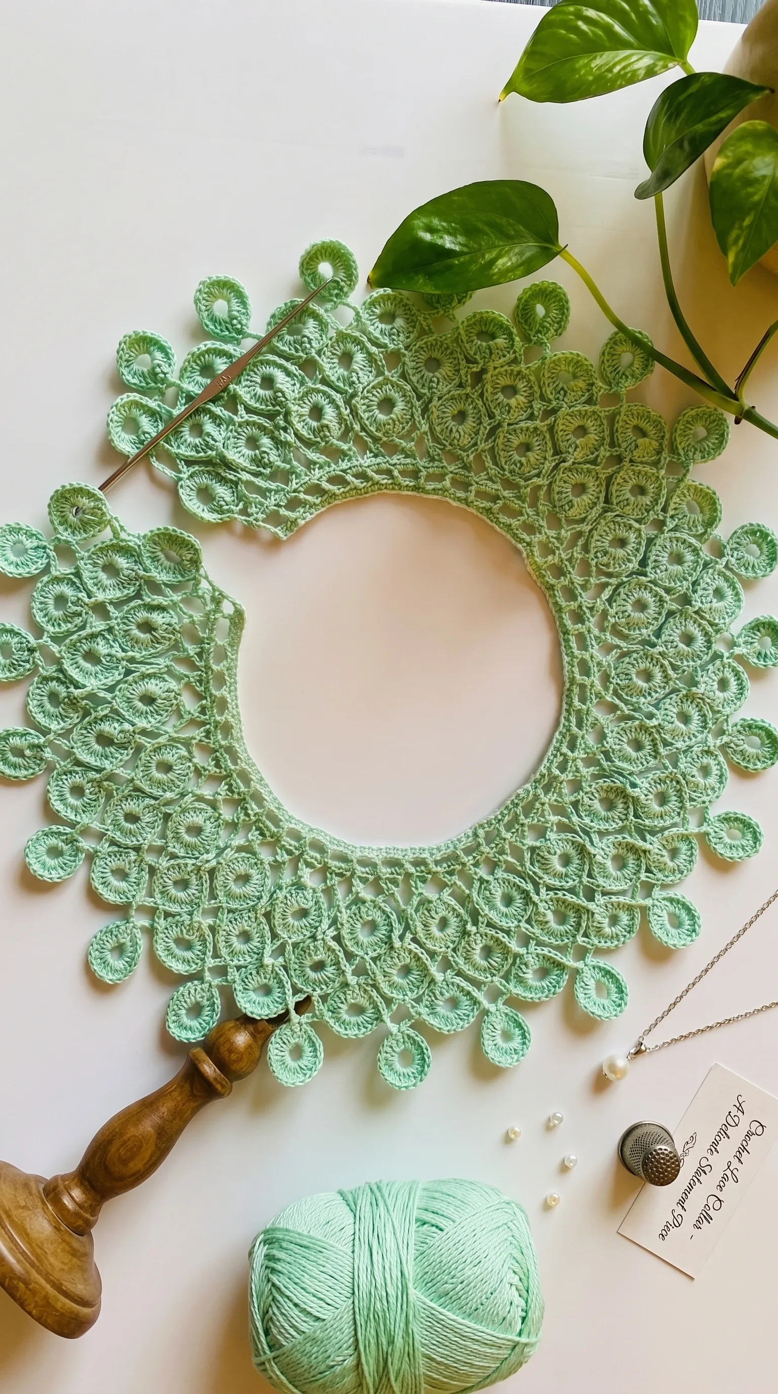 Crochet Lace Collar: A Delicate Statement Piece